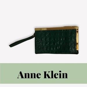ANNE KLEIN Wristlet/Clutch Crocodile Green Gold Trim Size 7” x 4.5”